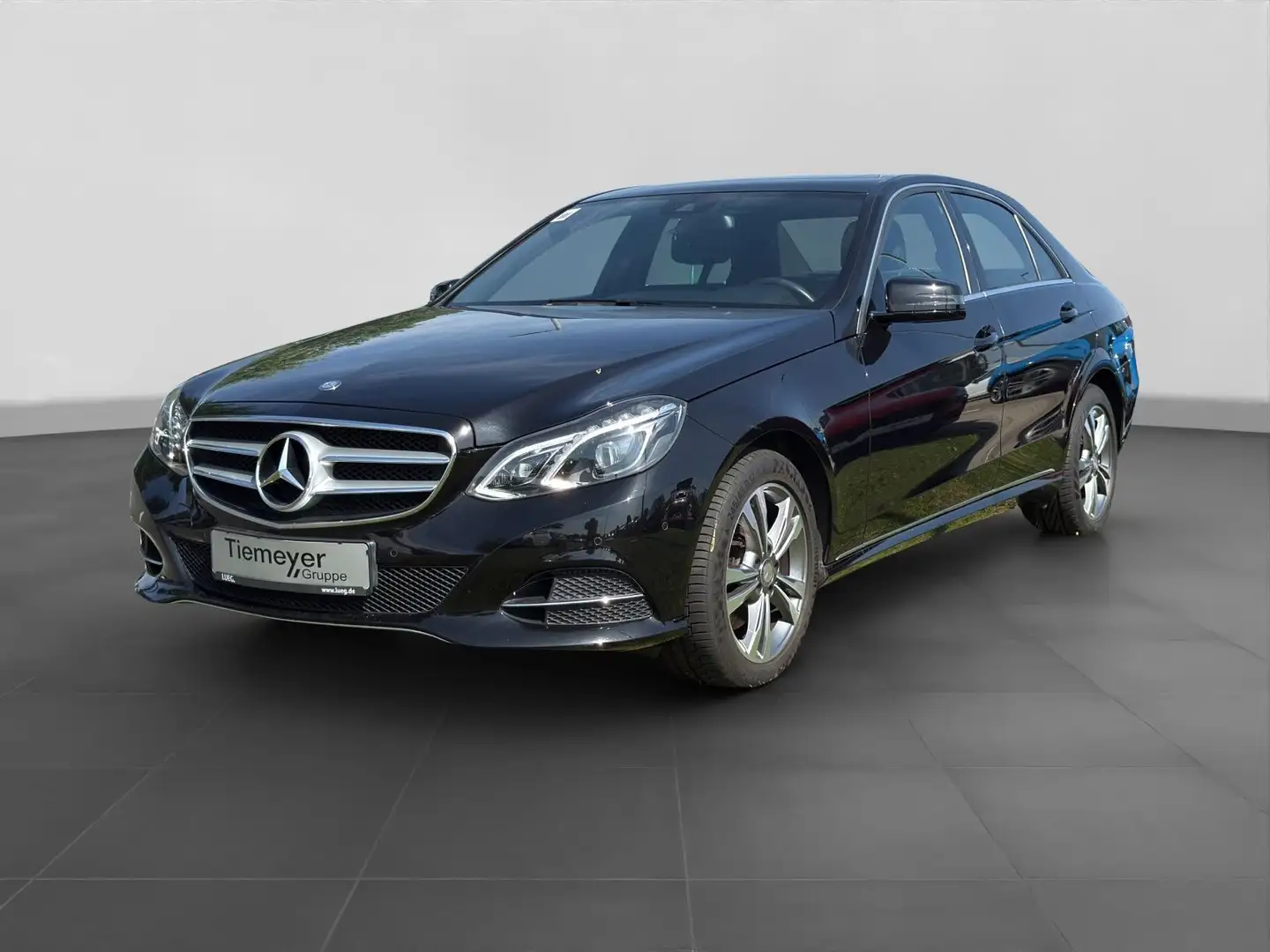 Mercedes-Benz E 300 BUSINESS SD LEDER HARMAN-KARDON Schwarz - 2