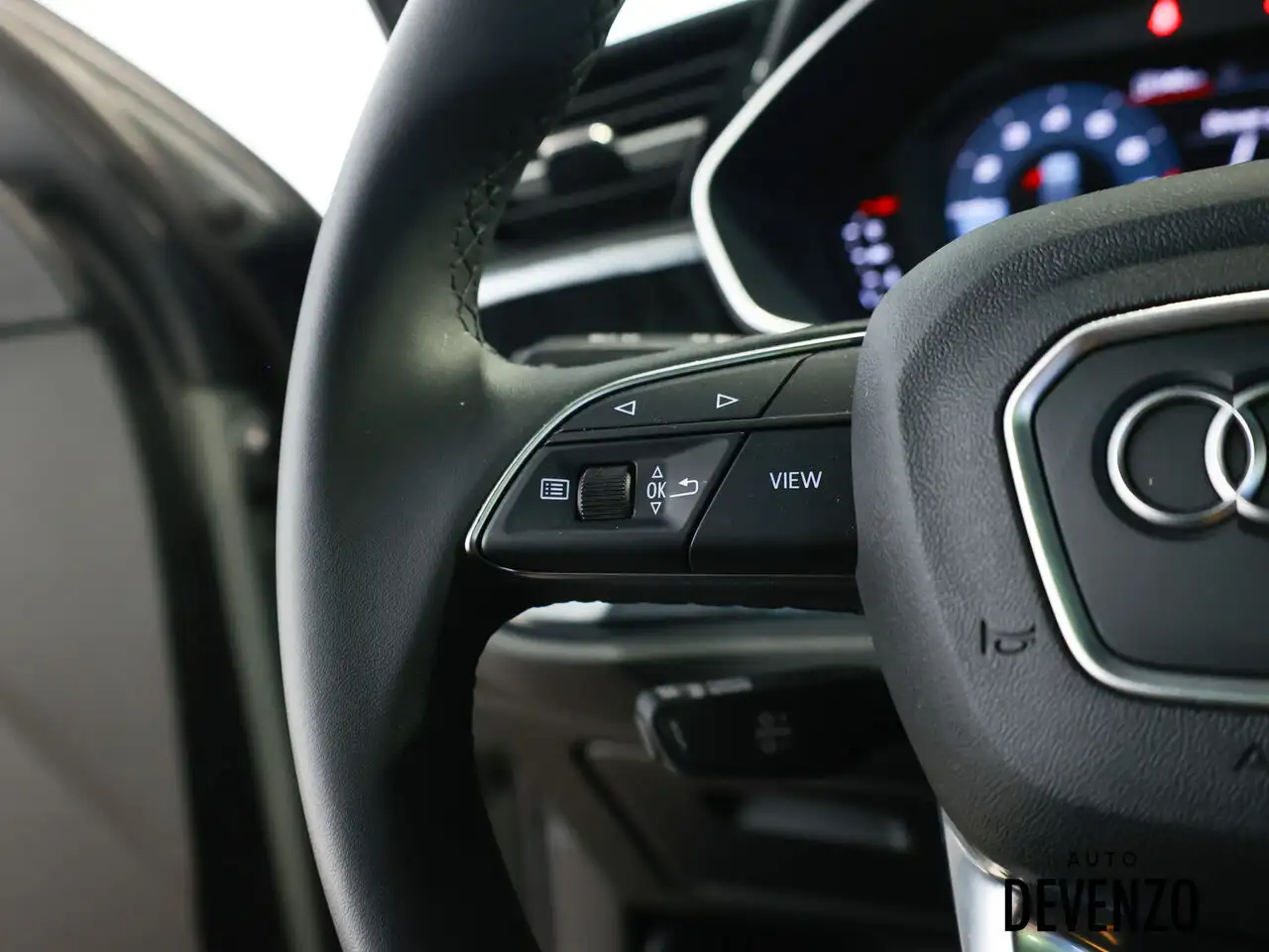 Audi Q3 снимка Audi Q3