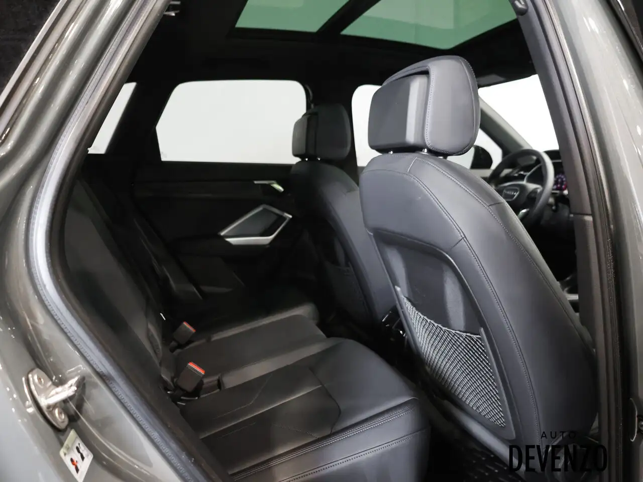 Audi Q3 снимка Audi Q3