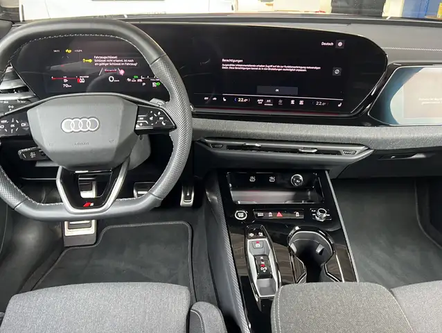 Audi A5 view 3