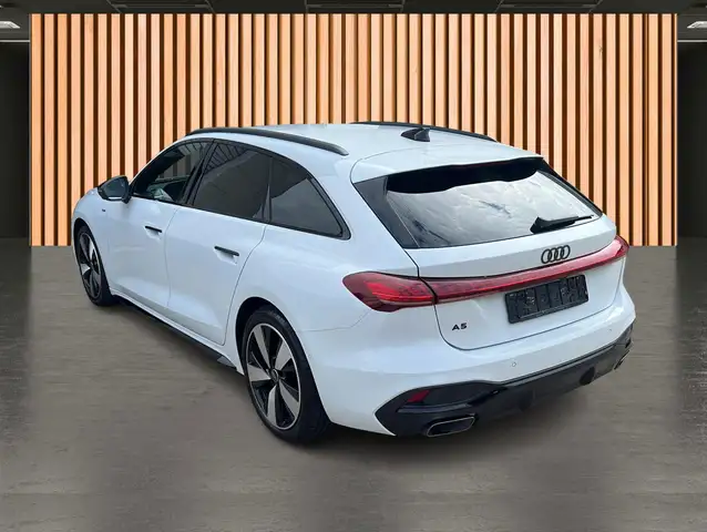 Audi A5 view 4