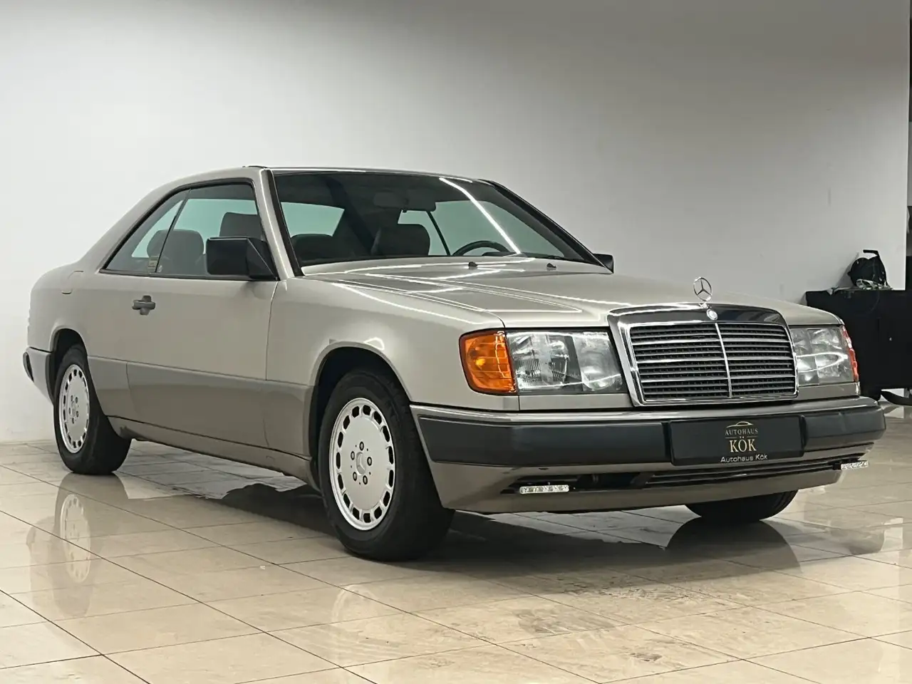 Mercedes-Benz 300 CE Coupé 1. Hand H-Ken Klima Leder Automatik, foto 4