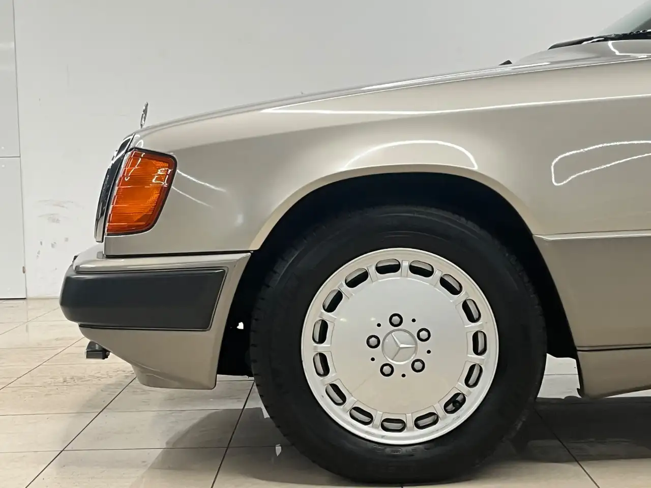 Mercedes-Benz 300 CE Coupé 1. Hand H-Ken Klima Leder Automatik, foto 6