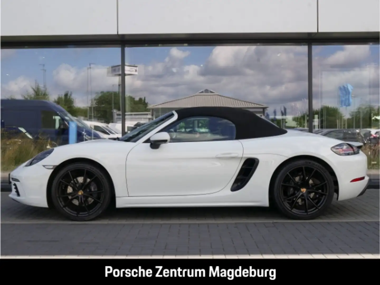 Porsche Boxster 718*PDLS*Apple CarPlay*SHZ*64l TANK* Wit - 2