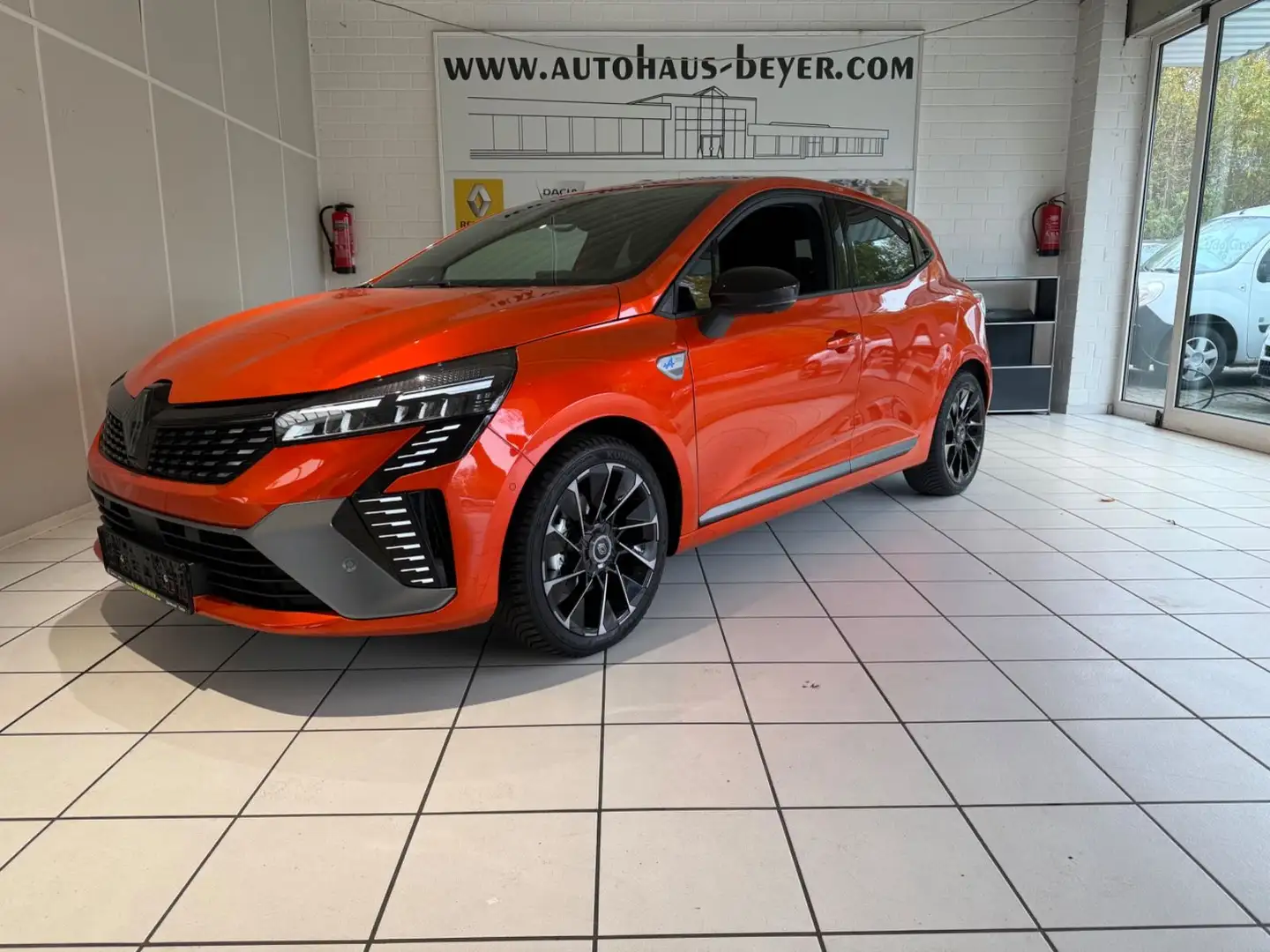 Renault Clio V Esprit Alpine E-Tech Full-Hybrid Orange - 1