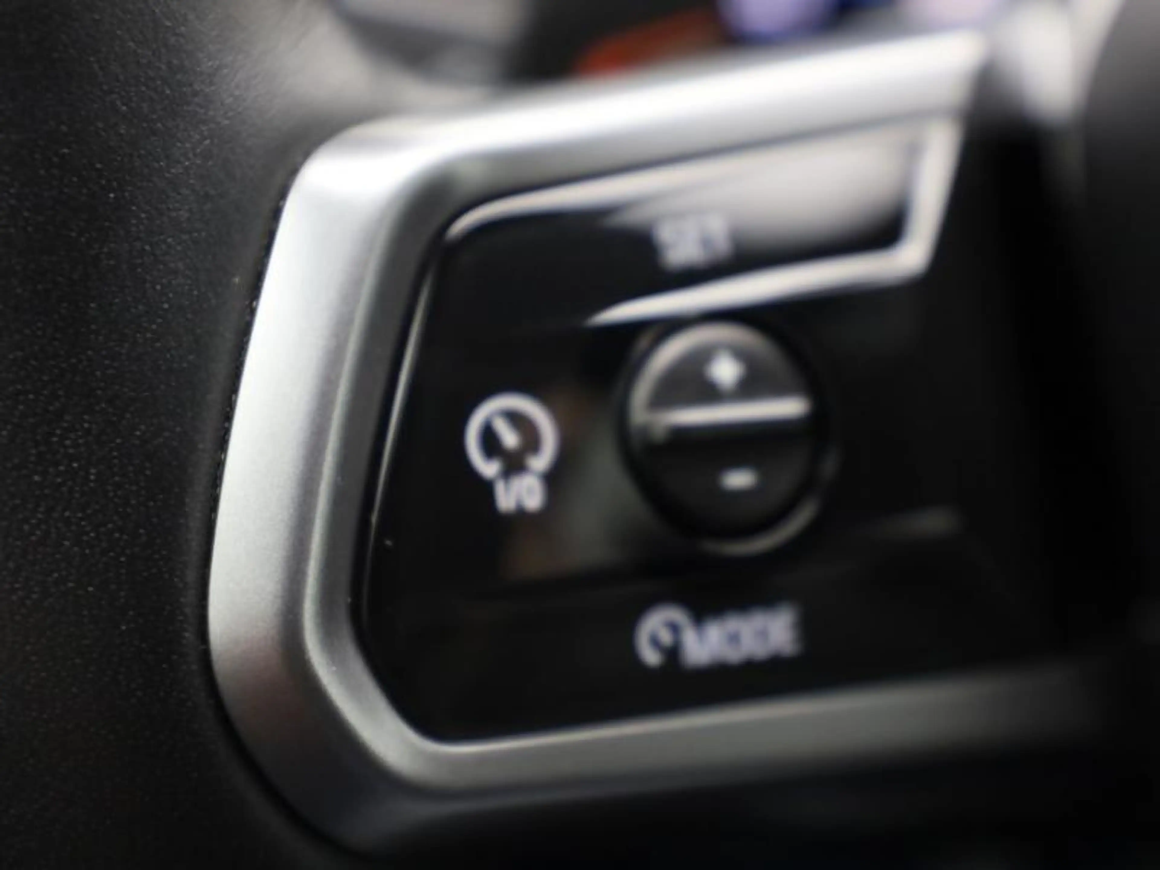 BMW i5 M60 xDrive - FROZEN GREY - FULL — photo 11