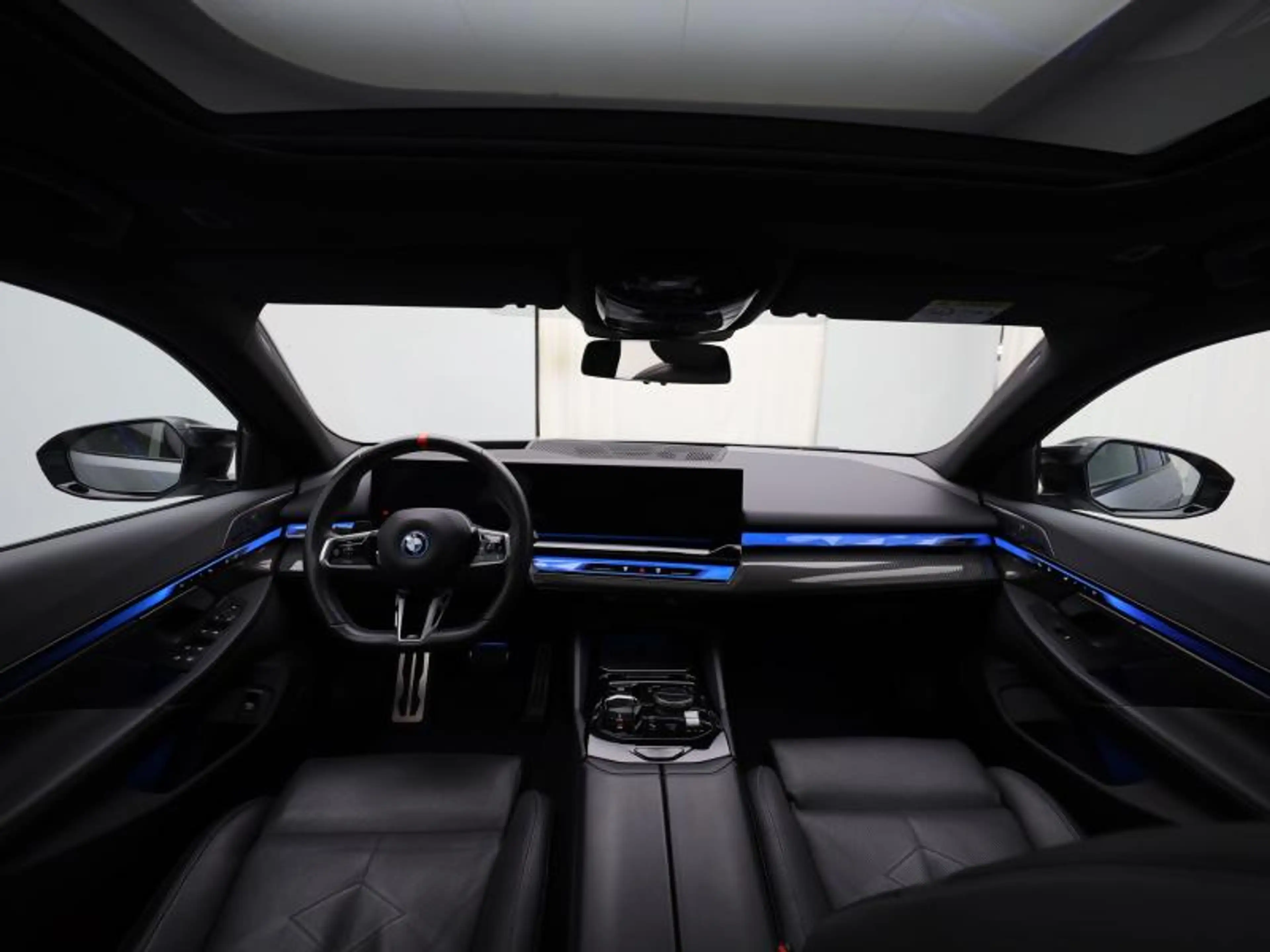 BMW i5 M60 xDrive - FROZEN GREY - FULL — photo 7