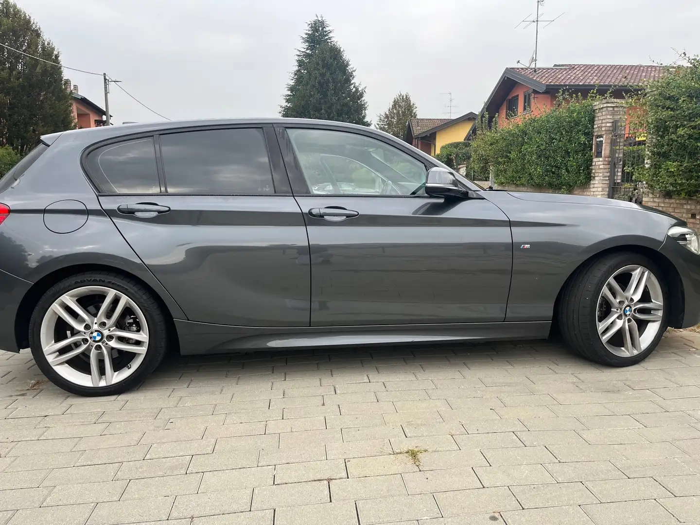BMW 118 118d 5p Msport auto Grey - 2