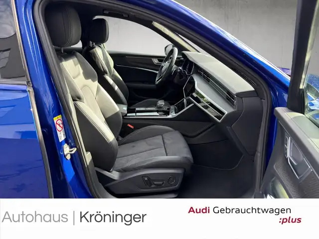 Audi S6 Avant view 9
