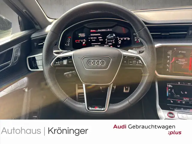 Audi S6 Avant view 11