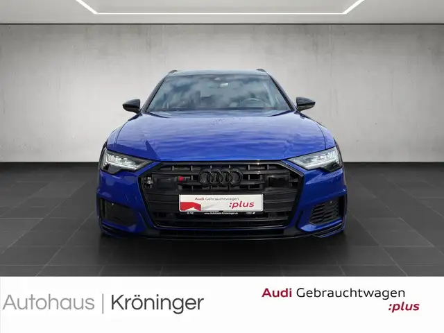 Audi S6 Avant view 5