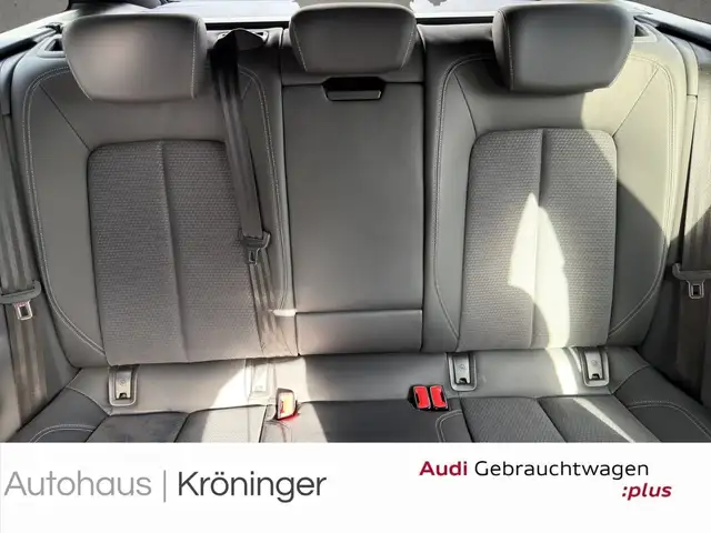 Audi S6 Avant view 10