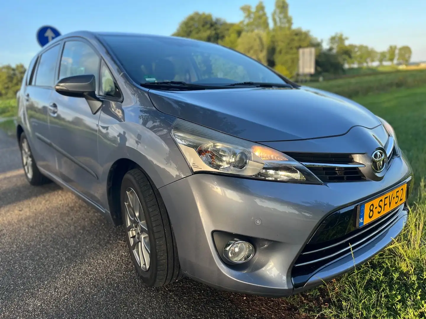 Toyota Verso 1.6 VVT-i Business Blauw - 1