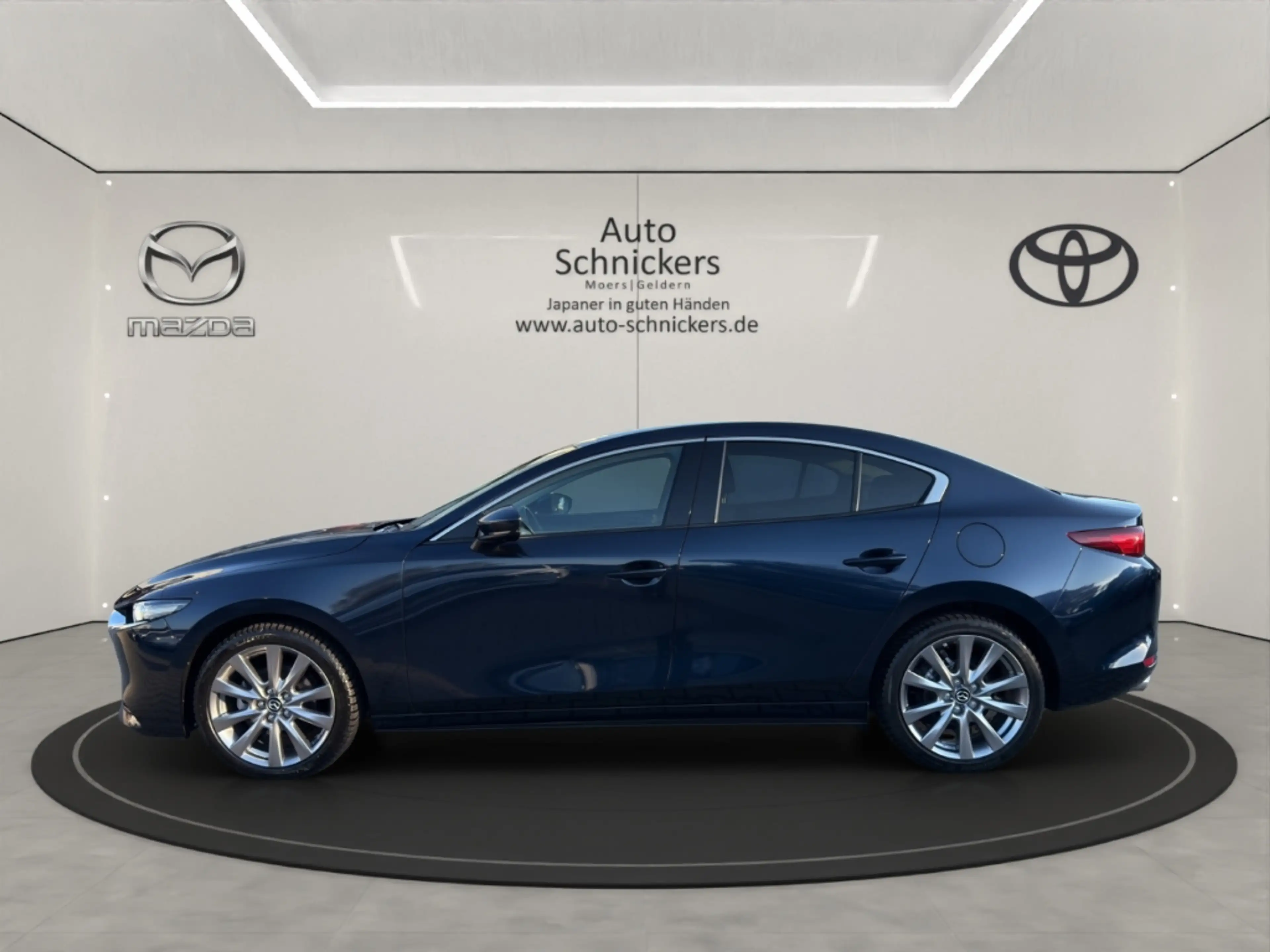 Mazda 3 SKY-G SOMO Takumi+4-TÜRER-STUFENHECK !! — photo 2