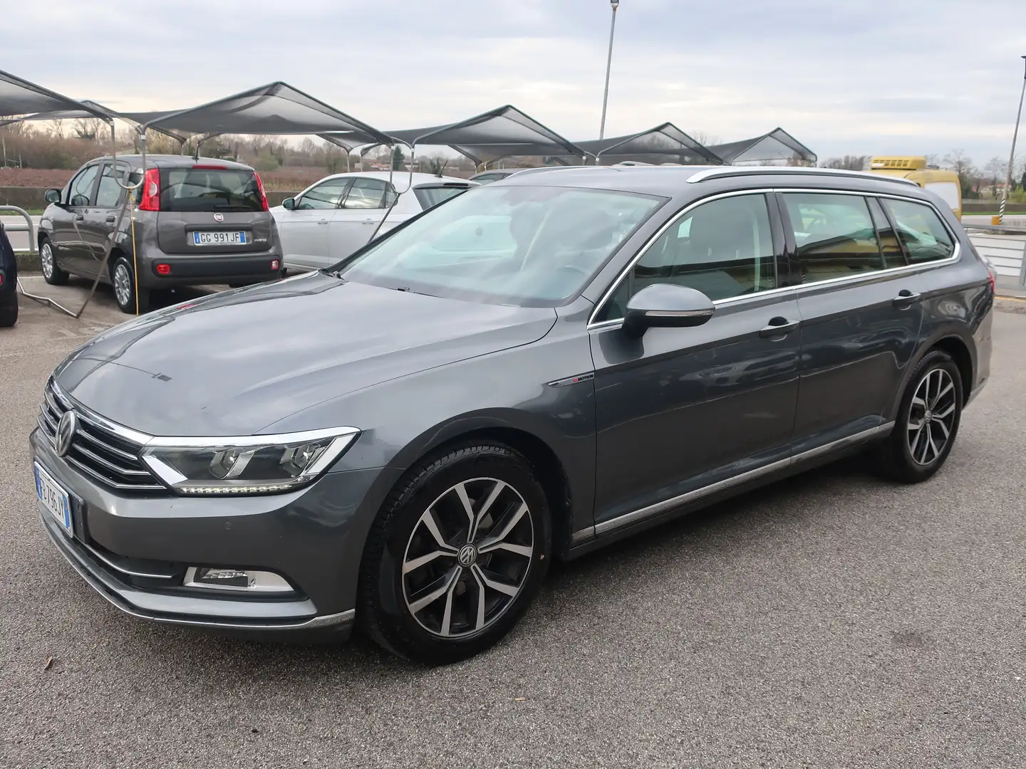Volkswagen Passat Variant Passat VIII 2.0 tdi SW Highline 4motion 190cv dsg Grigio - 2