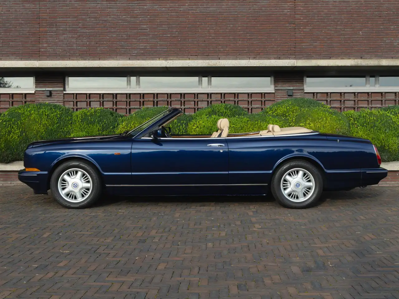 Bentley Azure 6.8 Convertible NL historie|60.000km|Dealer ond|To, foto 6