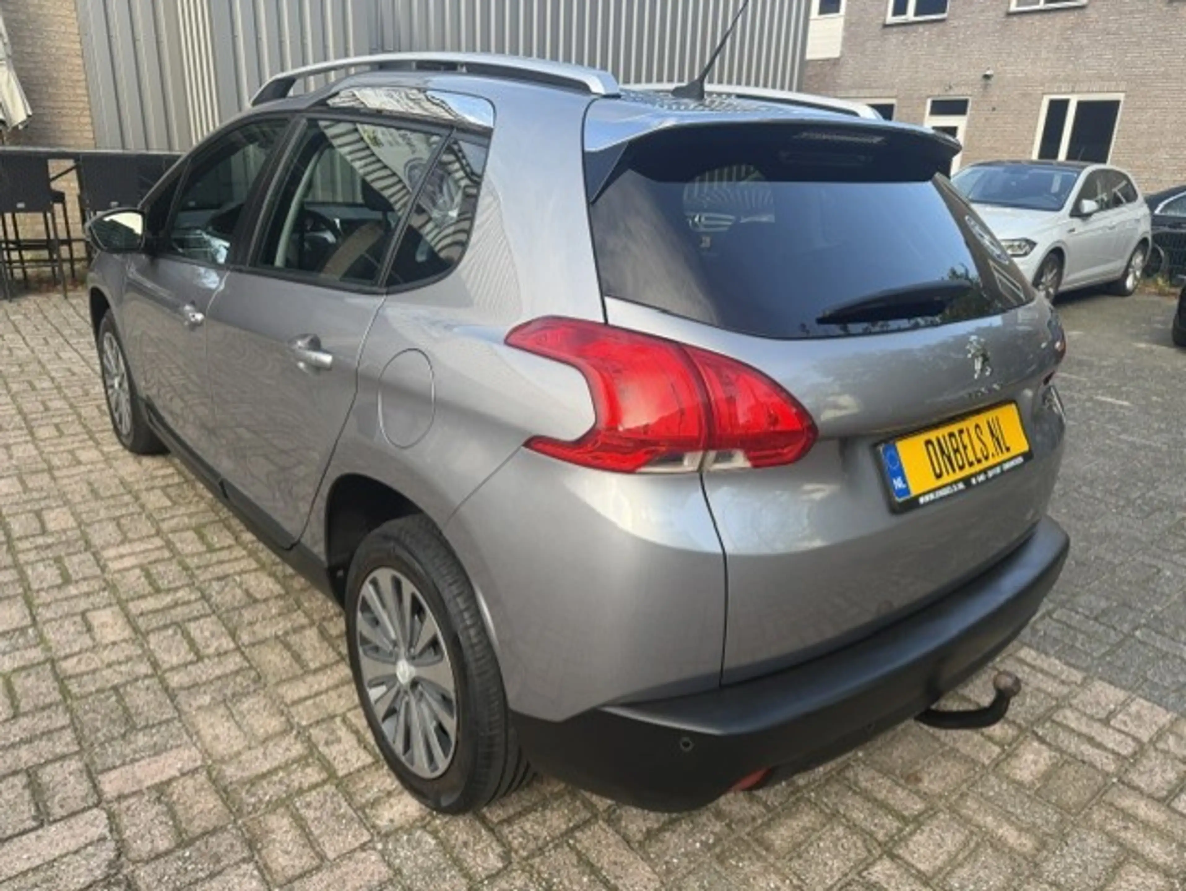 Peugeot 2008 1.2 VTi Active Pack Premium Navi/Cruise/Pano/Trekh — photo 6