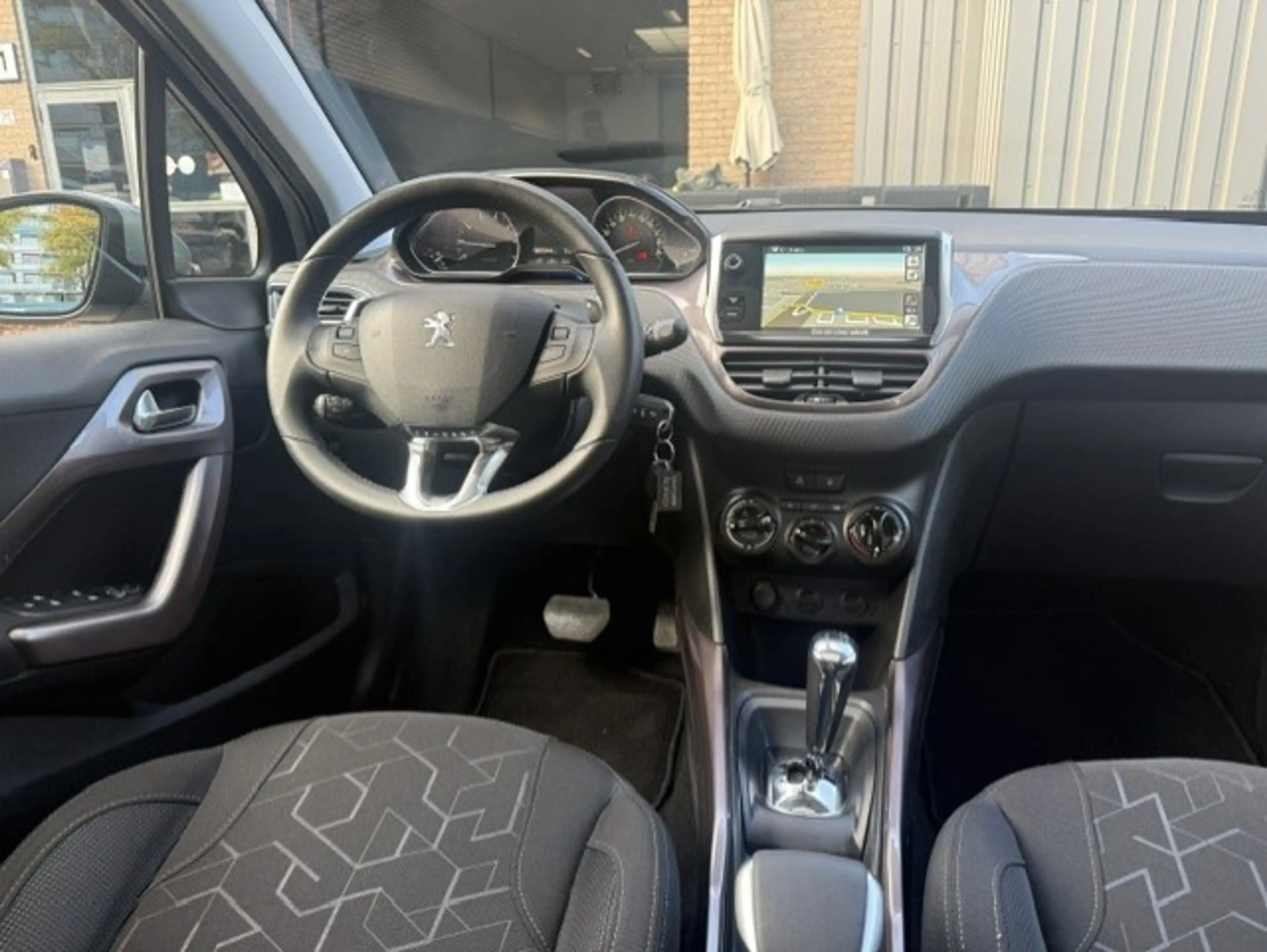 Peugeot 2008 1.2 VTi Active Pack Premium Navi/Cruise/Pano/Trekh — photo 10