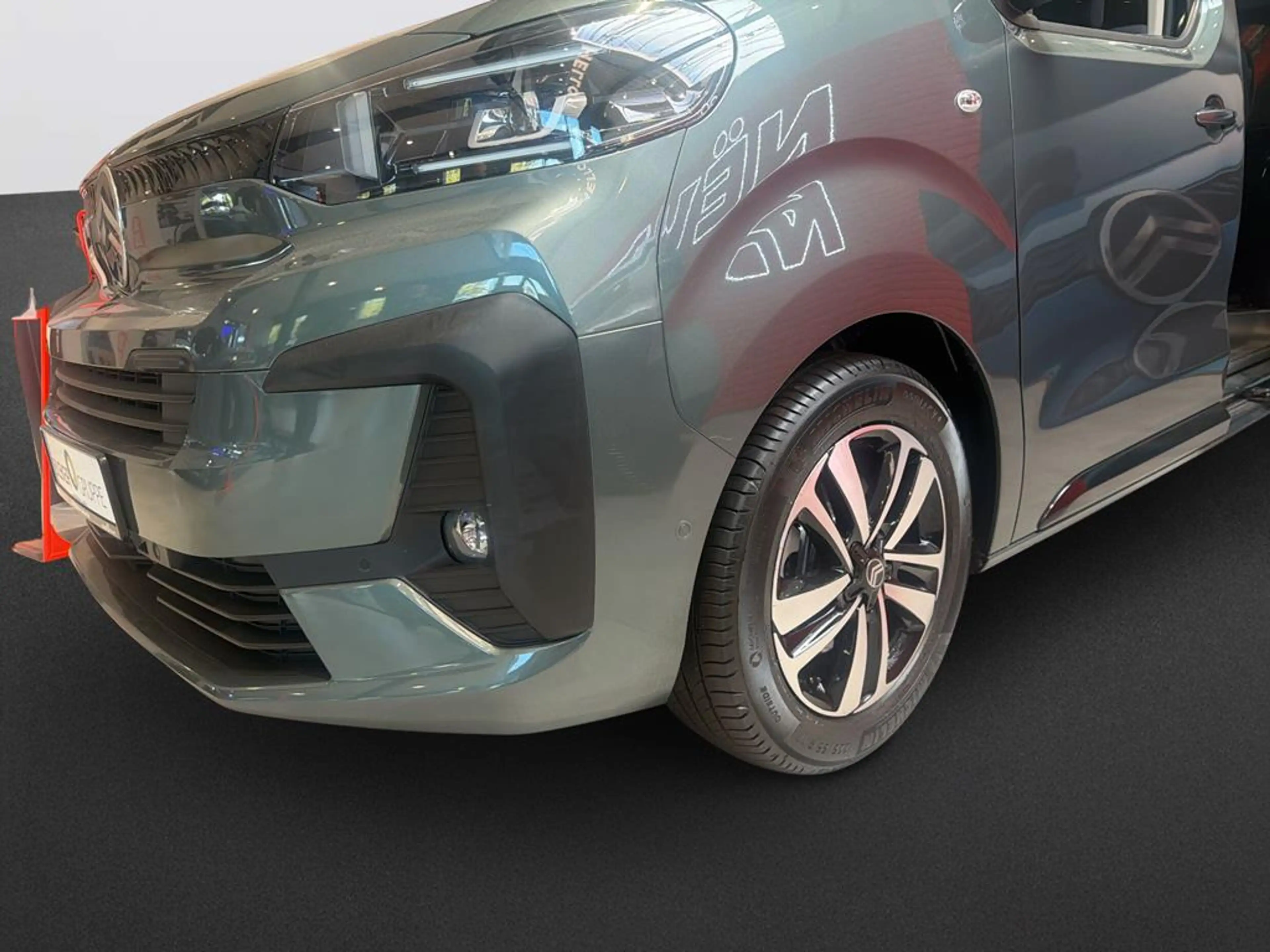 Citroen Spacetourer Plus M BlueHDi 180 S&S EAT8 — photo 10