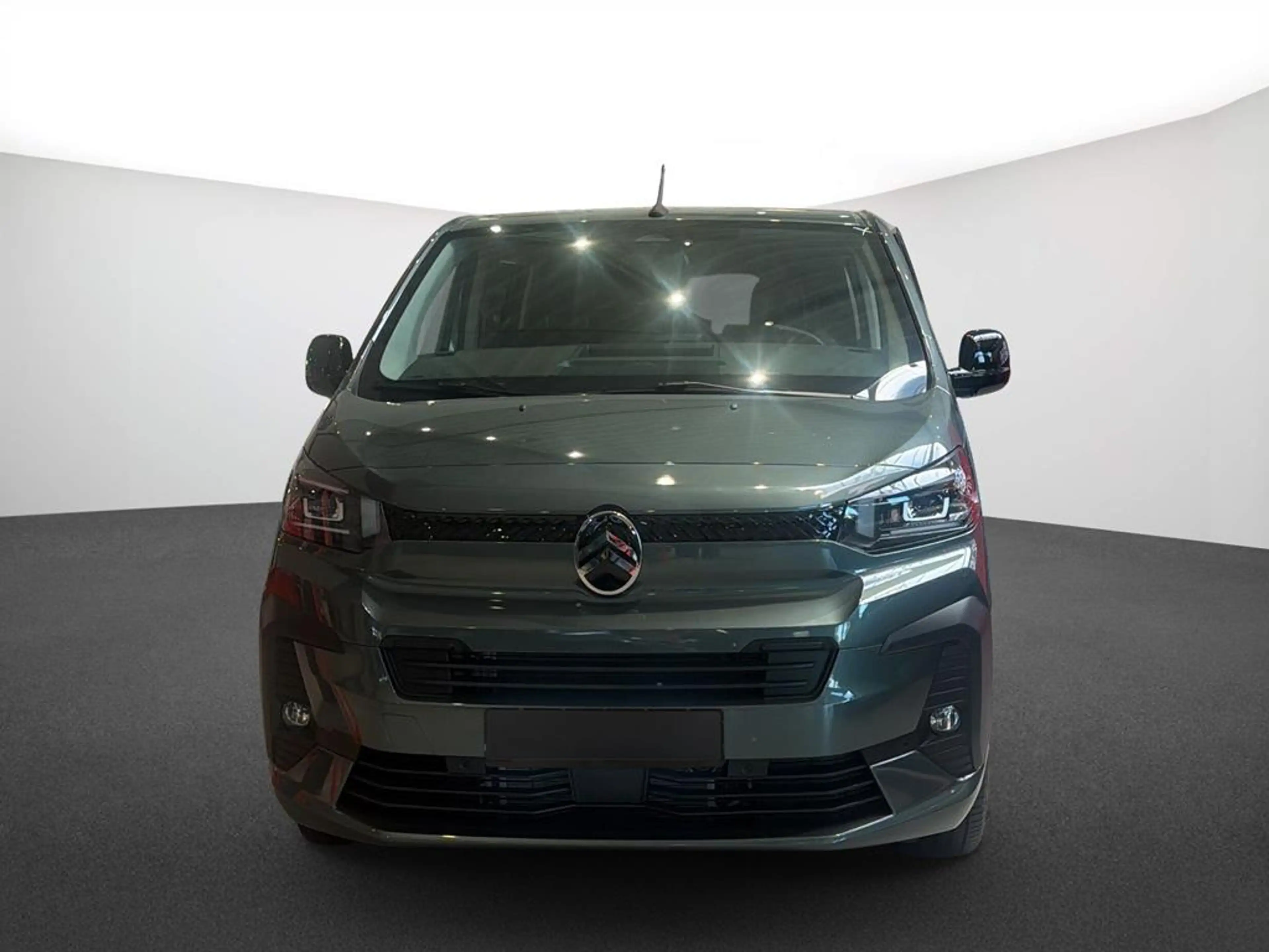 Citroen Spacetourer Plus M BlueHDi 180 S&S EAT8 — photo 3