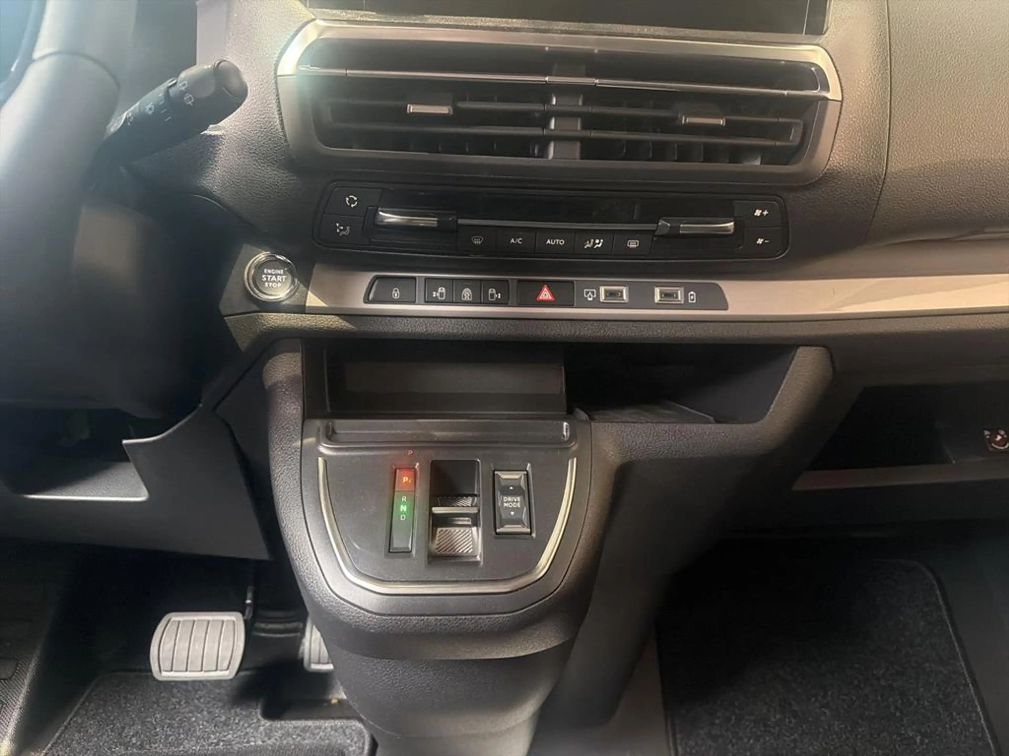 Citroen Spacetourer Plus M BlueHDi 180 S&S EAT8 — photo 13