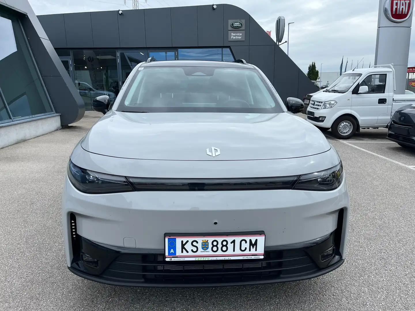Leapmotor C10 Design - REEV - Range Extender - 950km Reichweite Grau - 2