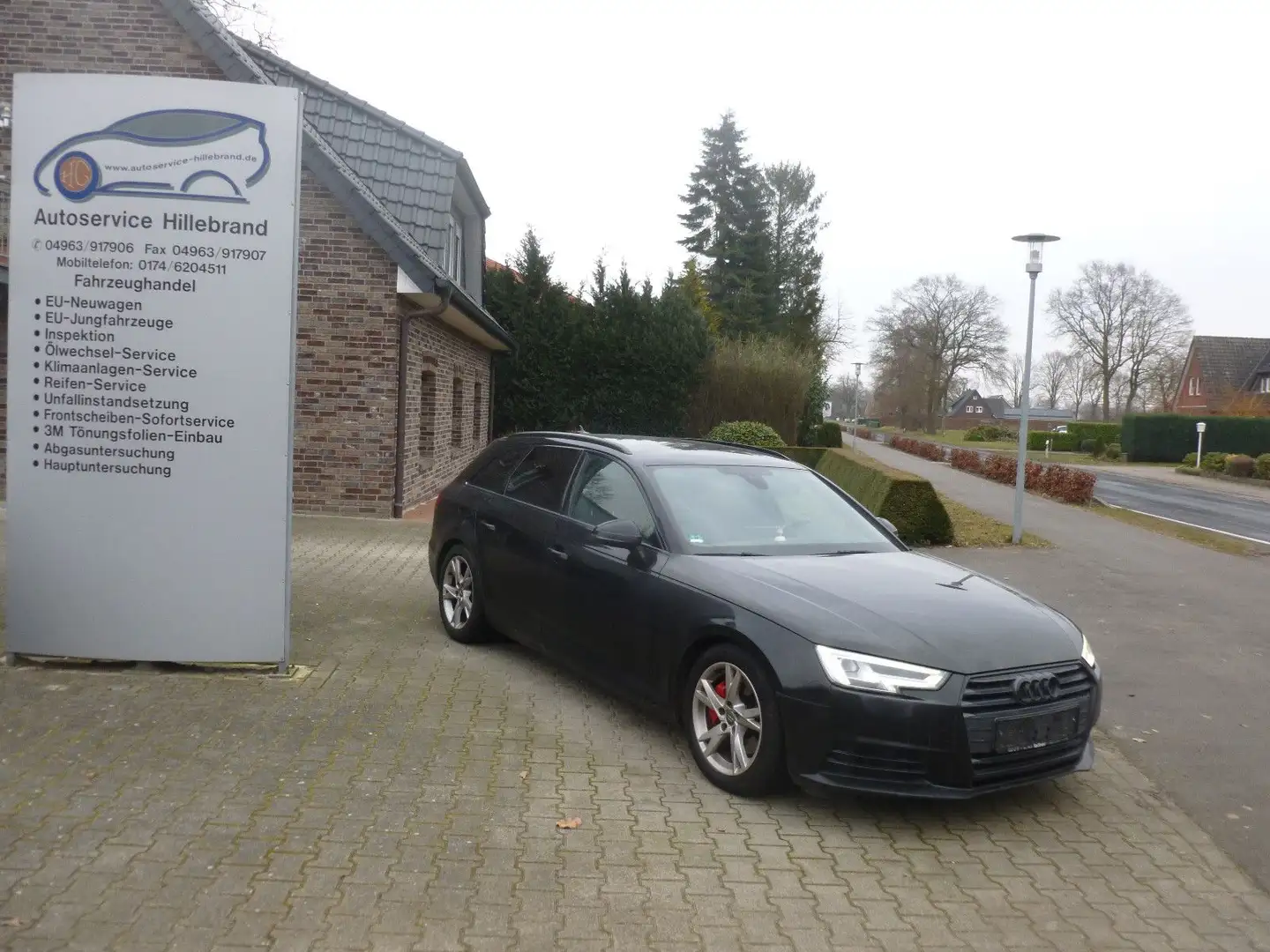 Audi A4 Avant sport Schwarz - 1