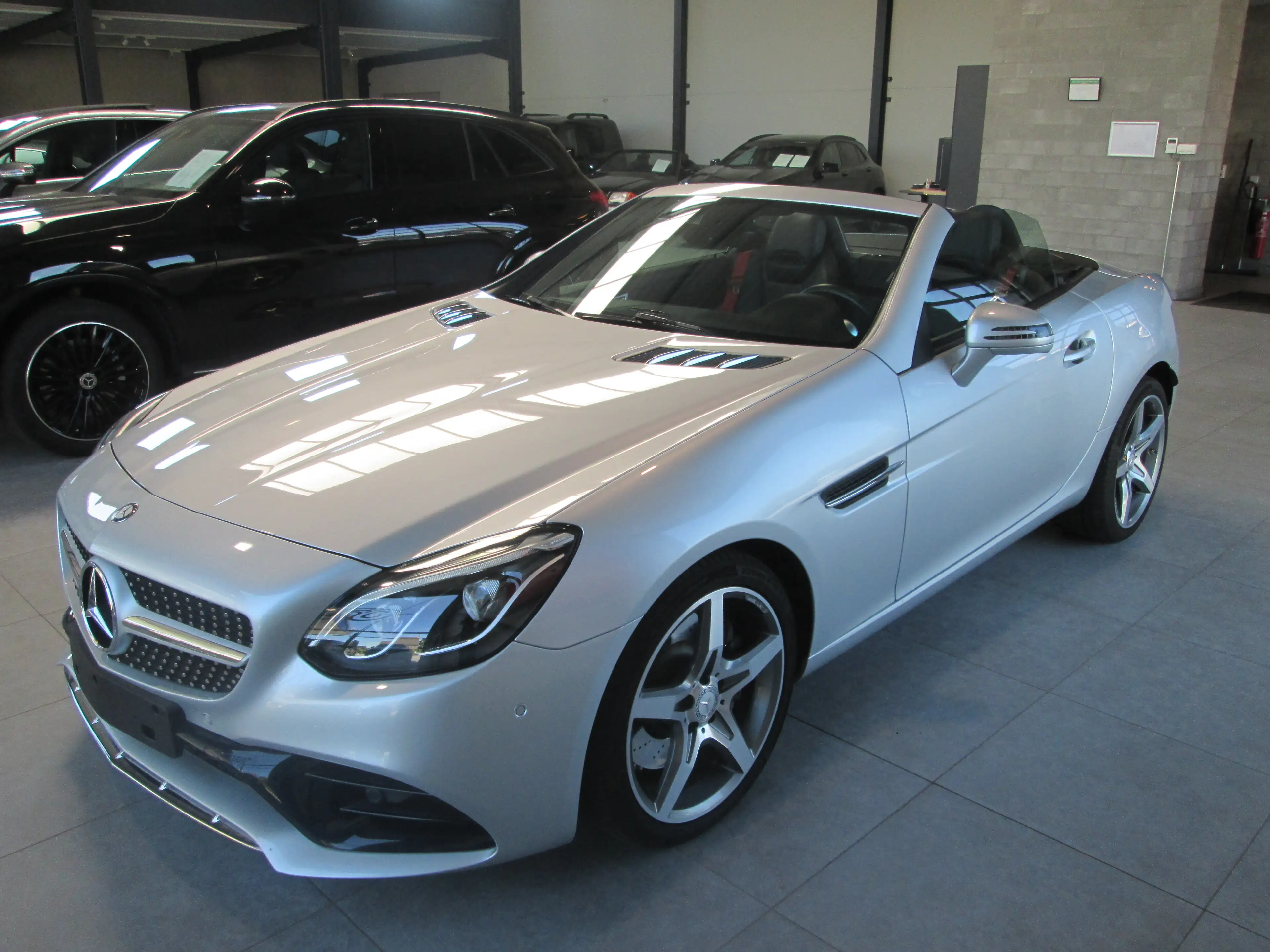 Mercedes-Benz SLC 200 AMG — photo 4