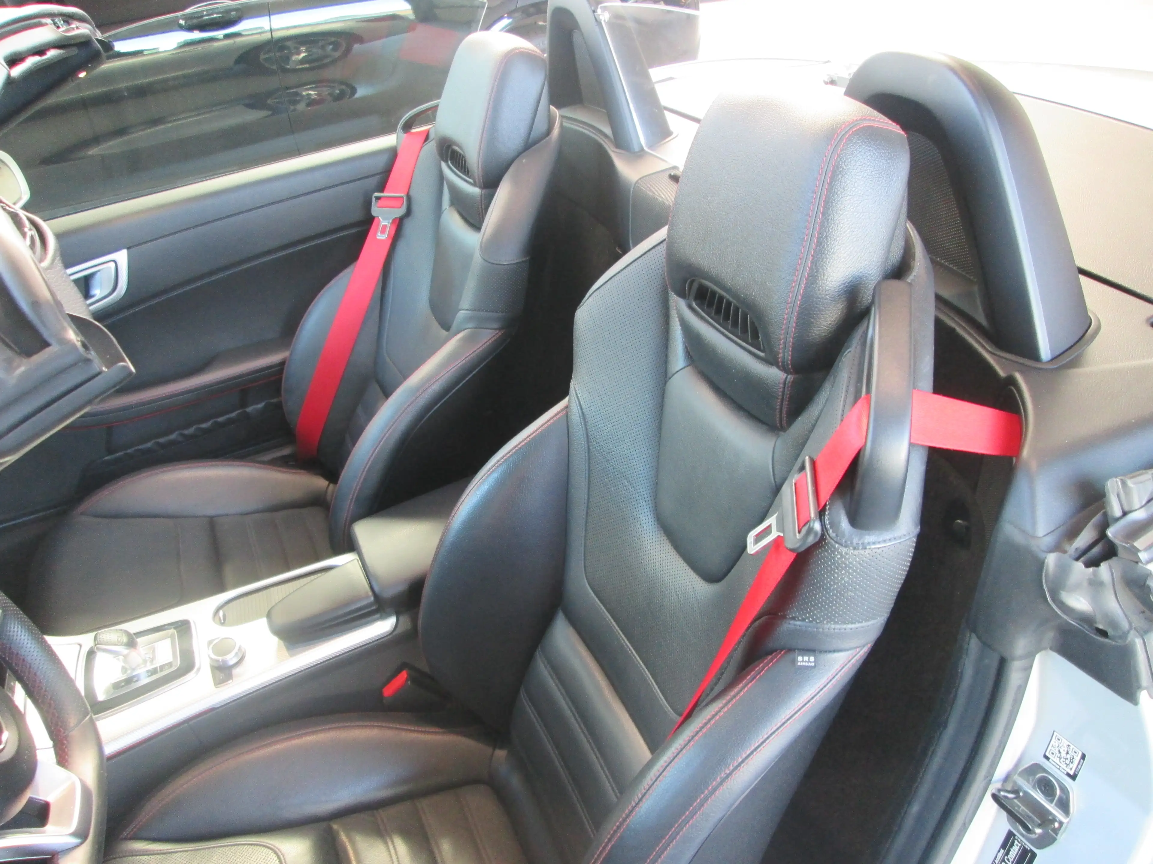 Mercedes-Benz SLC 200 AMG — photo 10