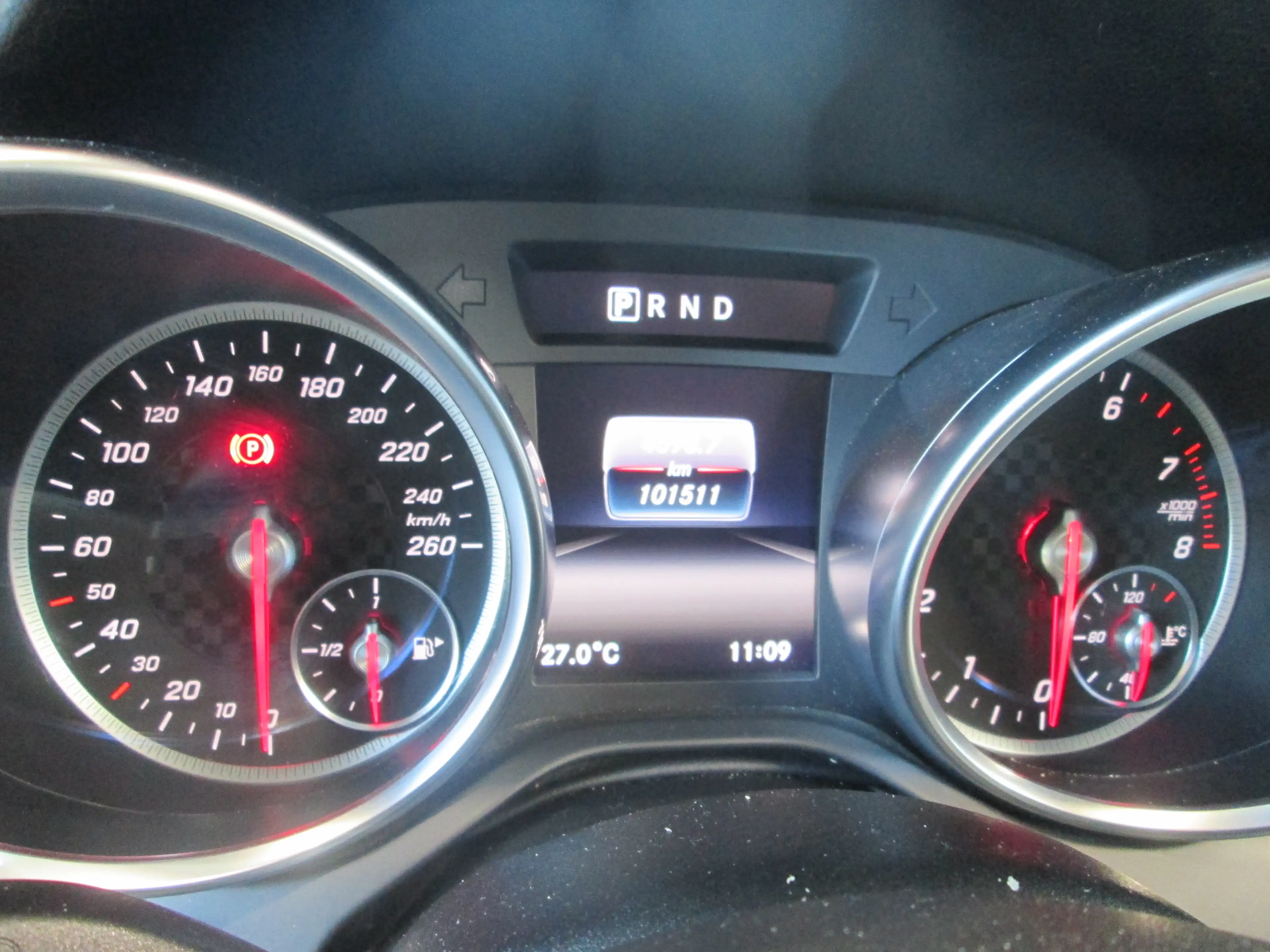 Mercedes-Benz SLC 200 AMG — photo 11