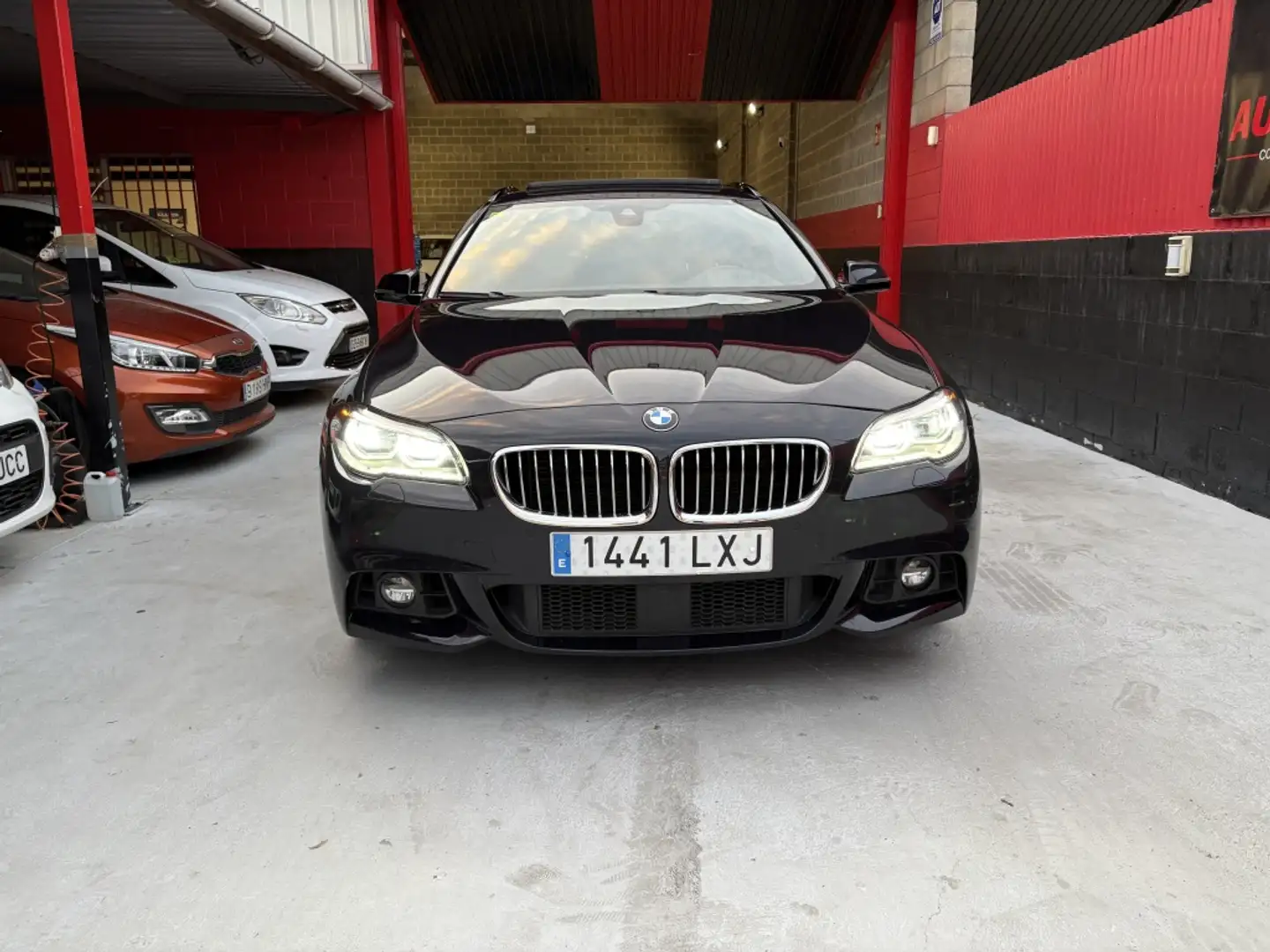BMW 535 535iA Touring xDrive Bleu - 2