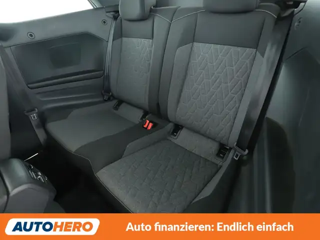 Volkswagen T-Roc view 14