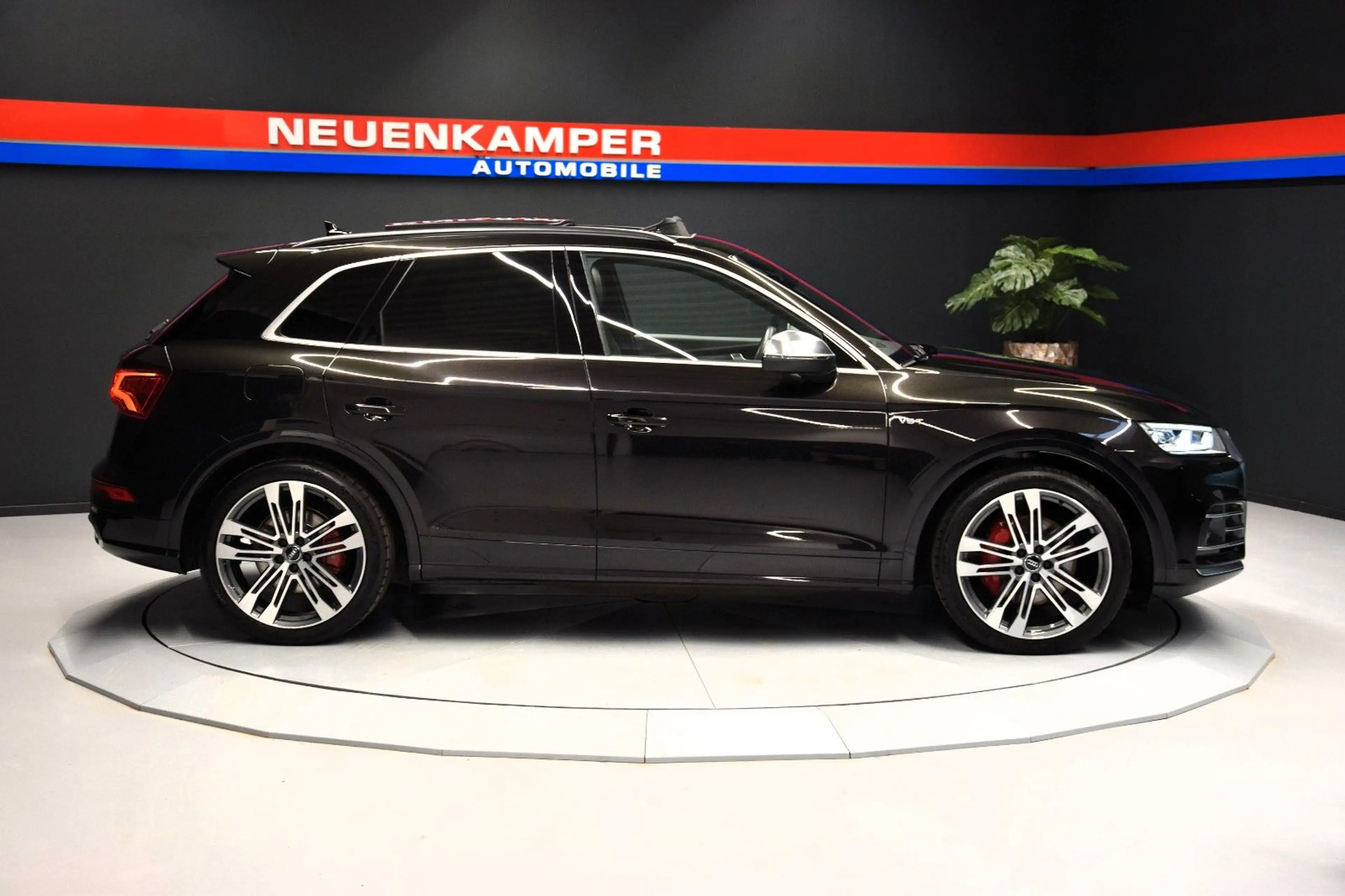 Audi SQ5 3.0 TFSI quattro Pano Luft HuD ACC Virtual — photo 8