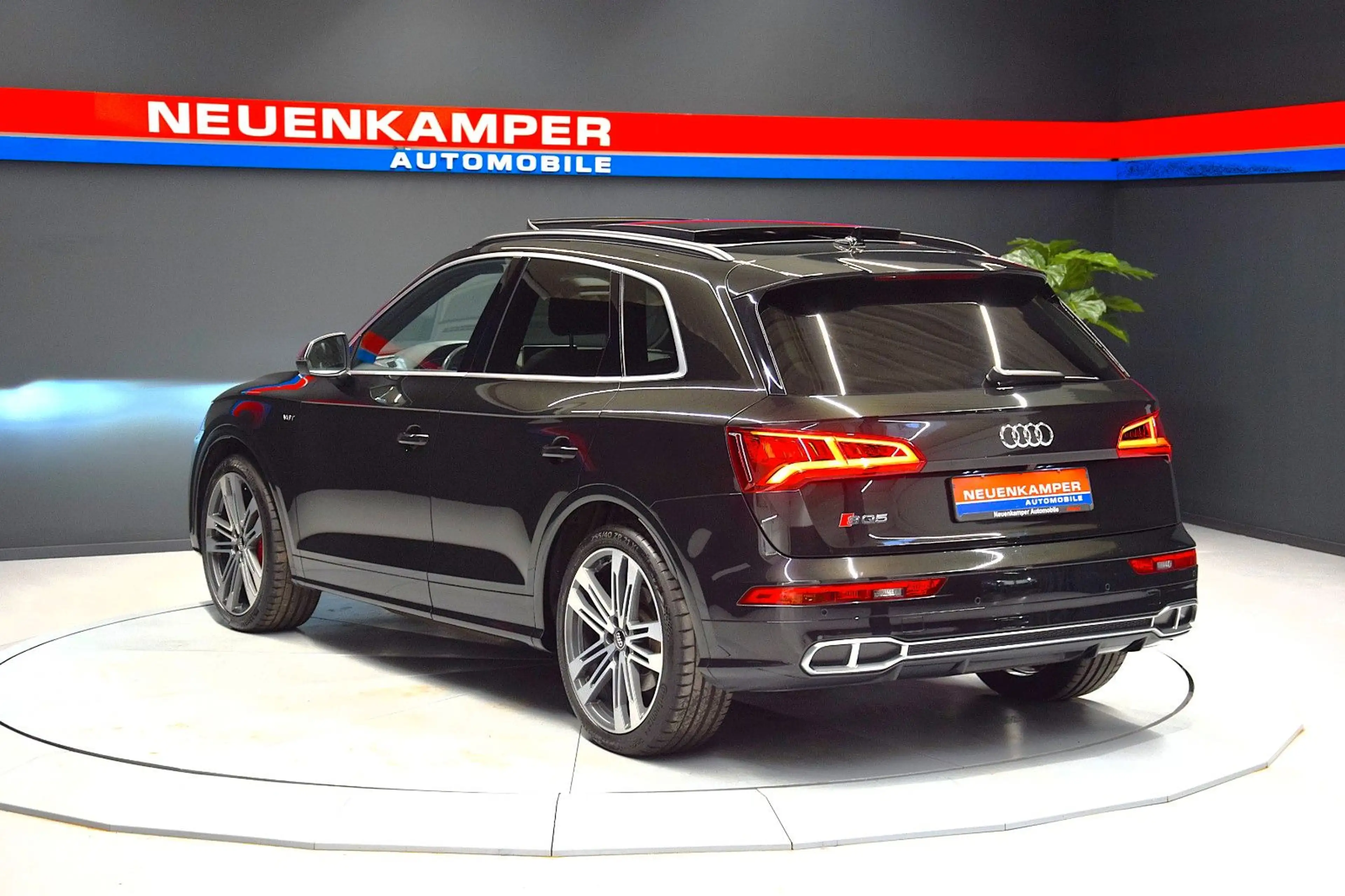 Audi SQ5 3.0 TFSI quattro Pano Luft HuD ACC Virtual — photo 5