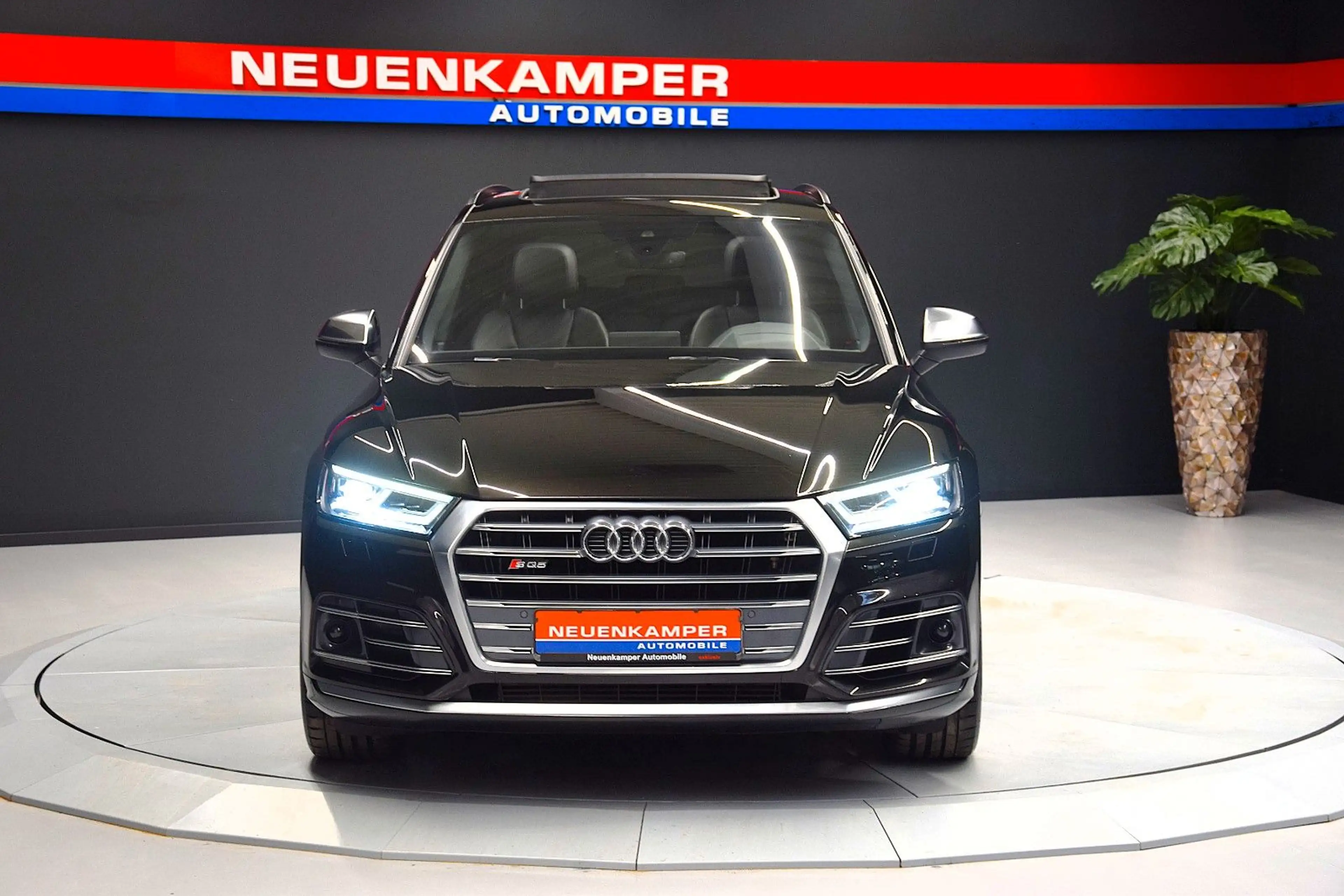 Audi SQ5 3.0 TFSI quattro Pano Luft HuD ACC Virtual — photo 2