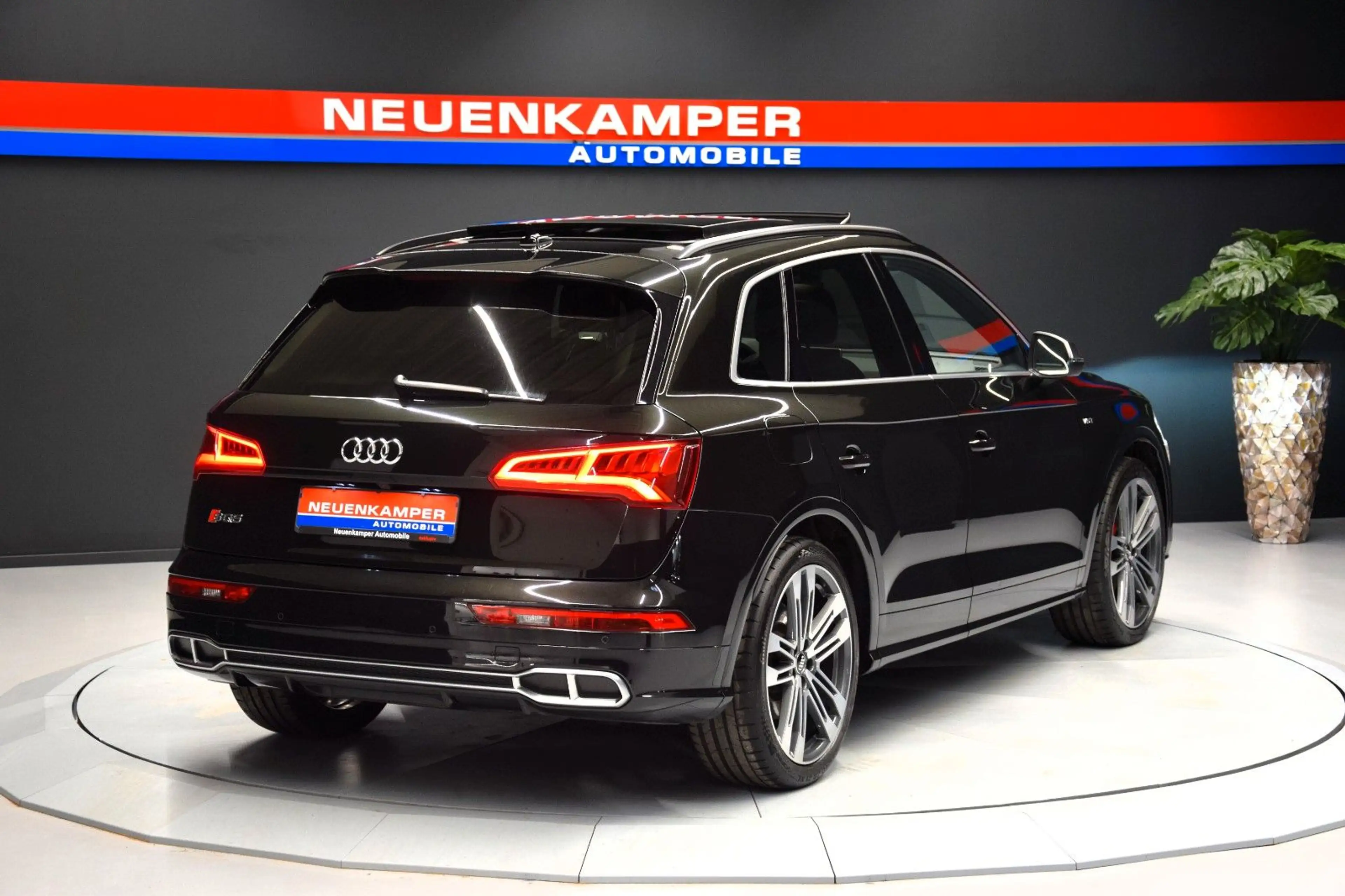 Audi SQ5 3.0 TFSI quattro Pano Luft HuD ACC Virtual — photo 7