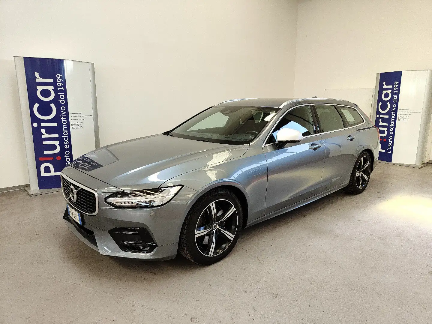 Volvo V90 T5 250 CV Geartronic R-design Cruise Navi DAB 18” Grey - 1