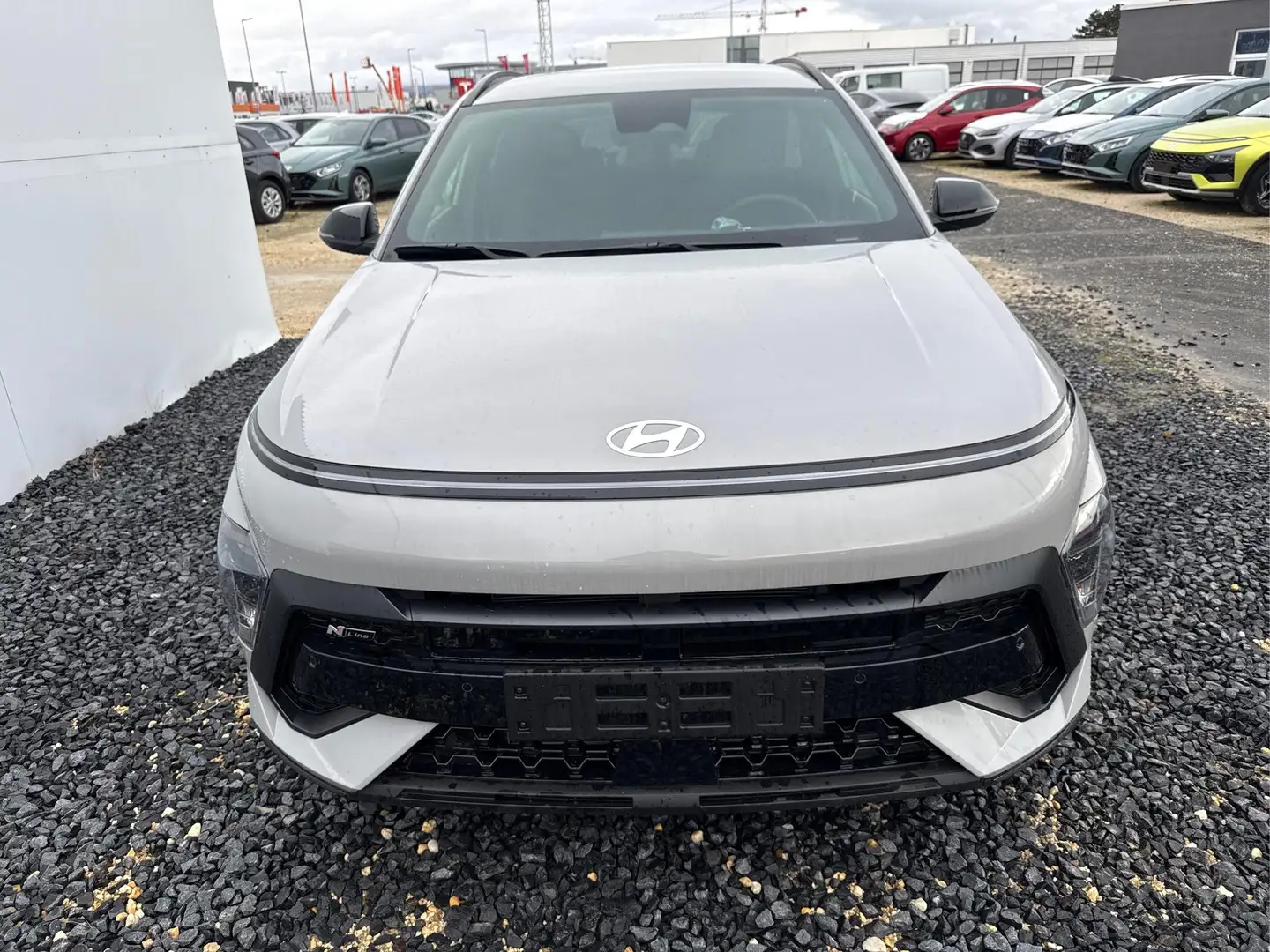 Hyundai KONA PREMIUM PLUS 1.6 T-GDi DCT N-LINE SHZ NAVI ACC ... Grau - 2