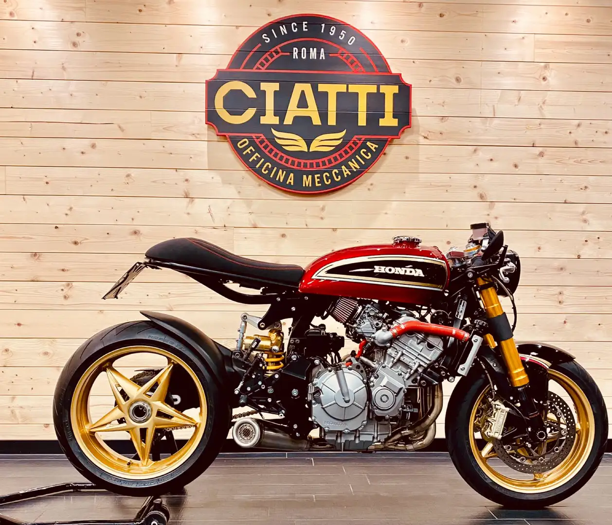 Honda Hornet cafe racer crvena - 2