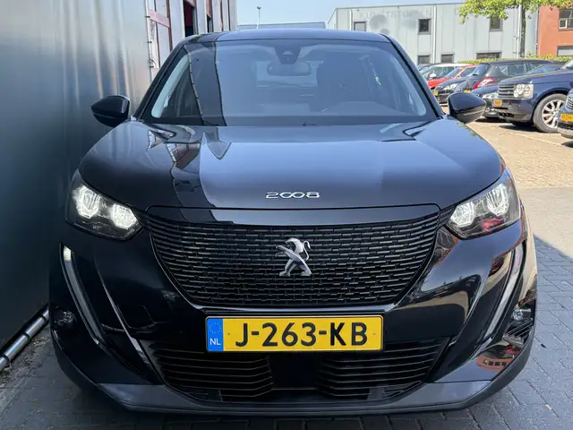 Peugeot 2008 view 9