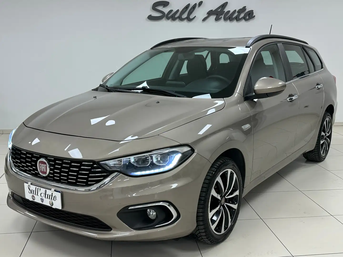 Fiat Tipo Tipo SW 1.6 mjt Lounge s Bronze - 1
