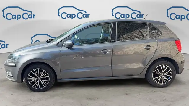 Volkswagen Polo view 2