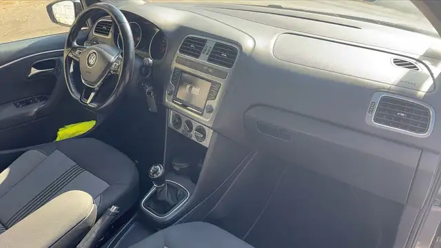Volkswagen Polo view 10