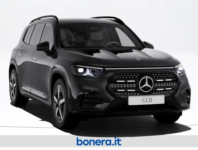 Mercedes-Benz GLB view 2