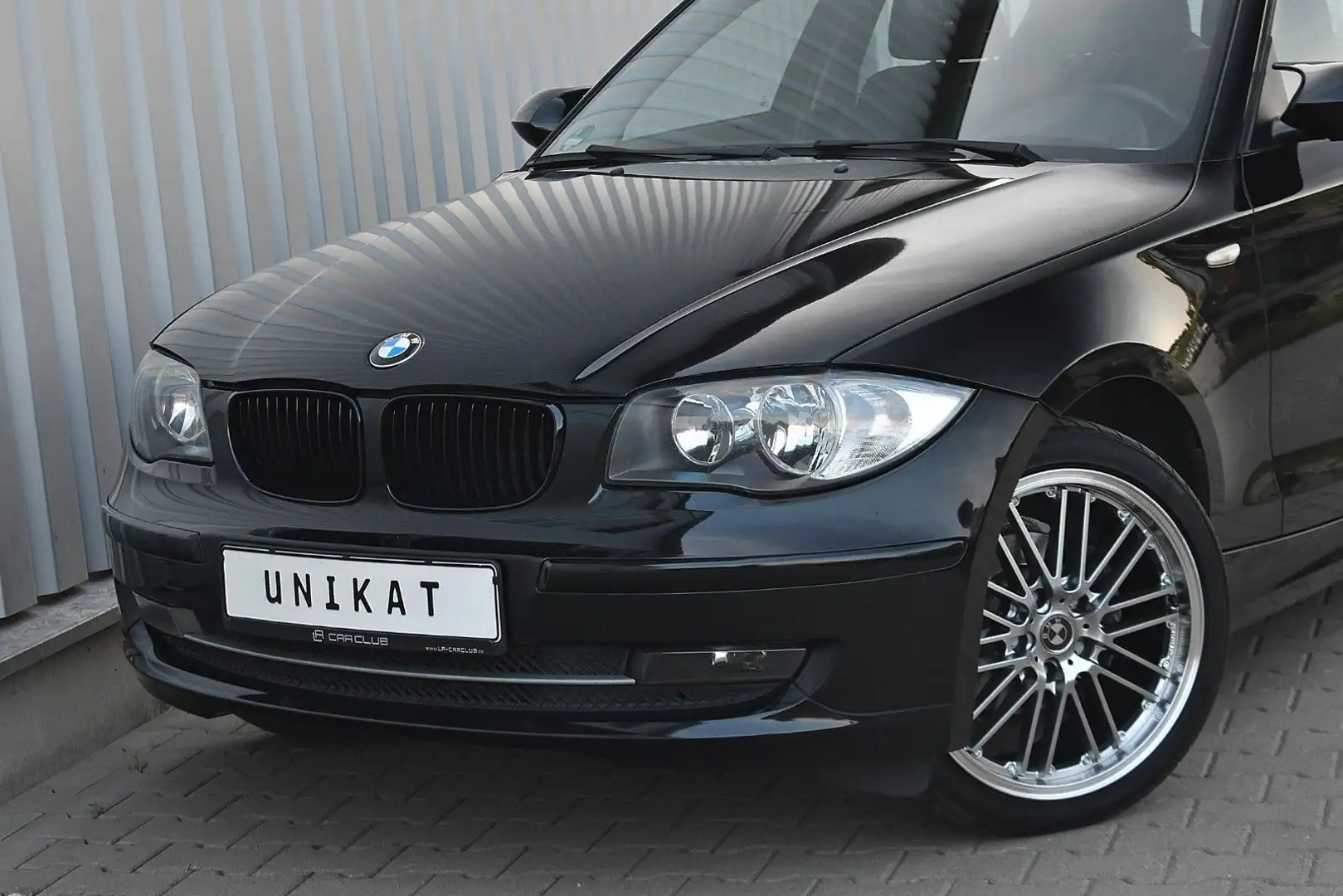 BMW 116 i* M-Paket! HU/AU Neu! 18 Zoll! Traumhaft! * Nero - 1
