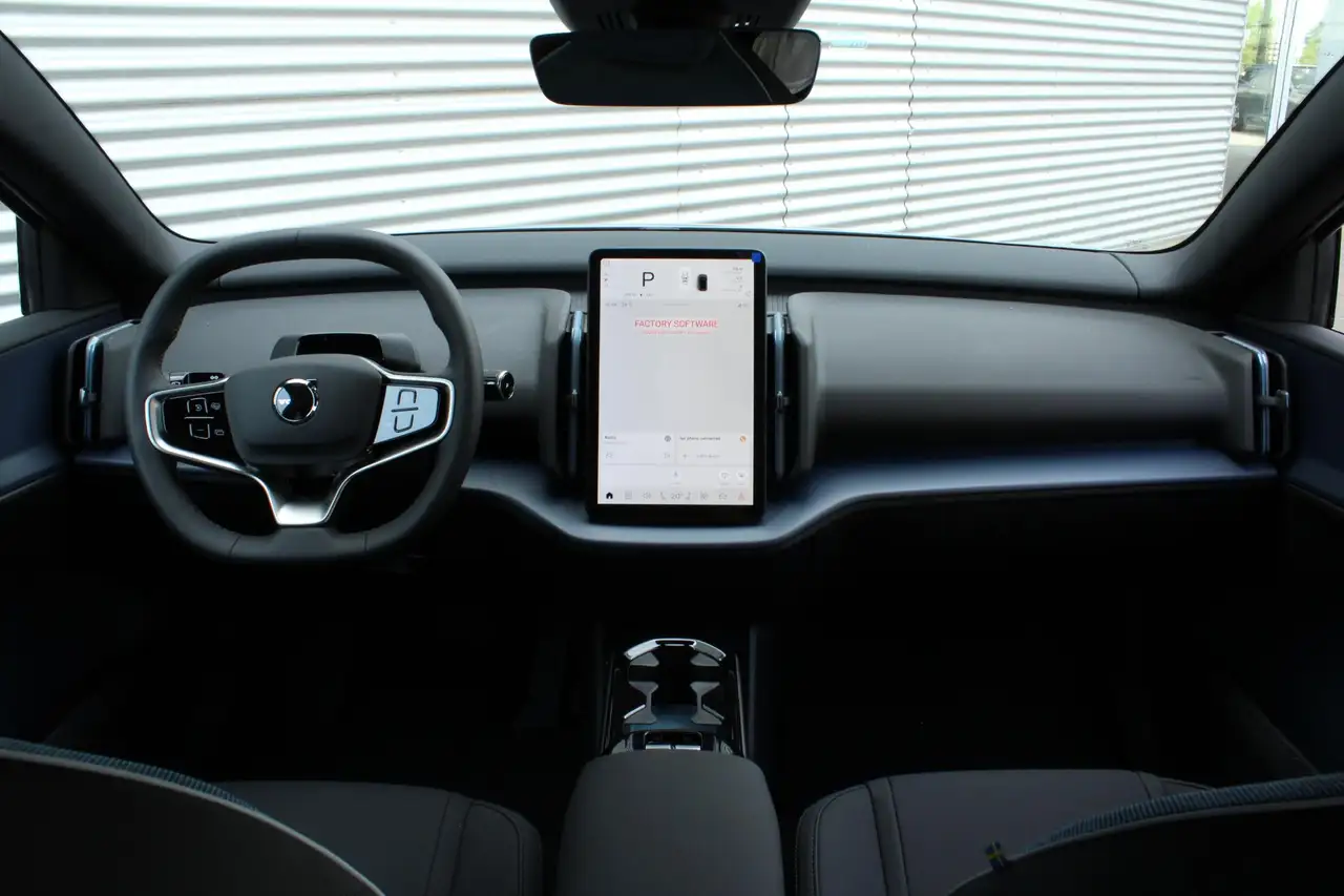 Volvo EX30 2026