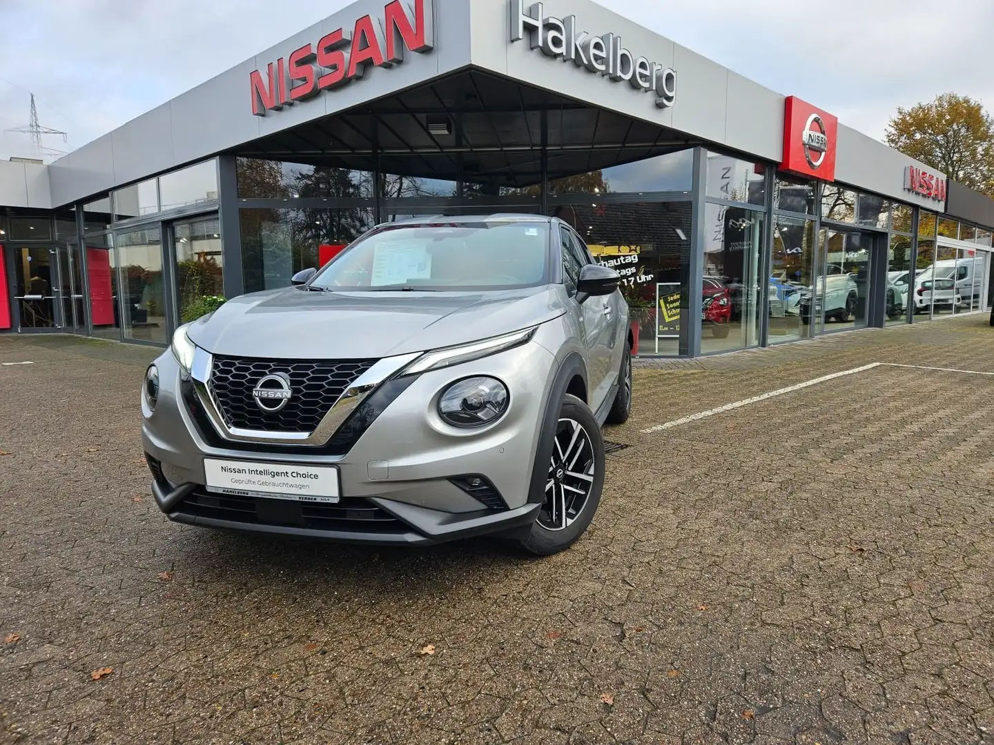 Nissan Juke 1.0 DIG-T N-Connecta Silber - 2