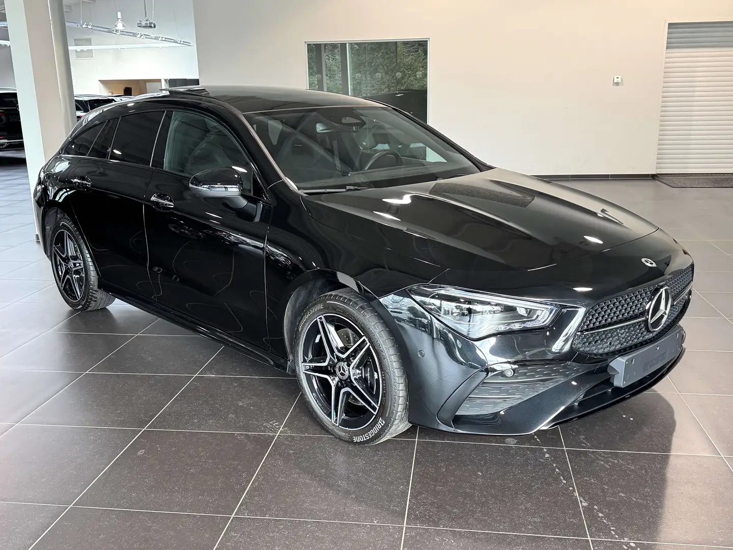 Mercedes-Benz CLA 250 e SB Amg Night Pack, Panorama, Keyless-Go,  Camera Noir - 2
