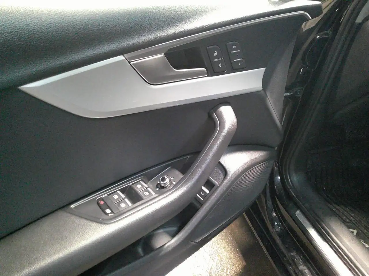 Audi A4 снимка Audi A4