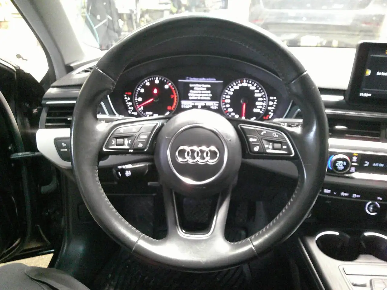 Audi A4 снимка Audi A4